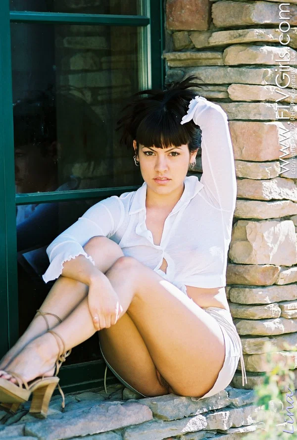 Pantyless babe Lina posing in her white outfit & flashing her pussy in public  - High Heels, Beautiful, Skinny, Outdoor, Babe, Amateur, Spreading, Pussy, Solo, Model  - Photo 12