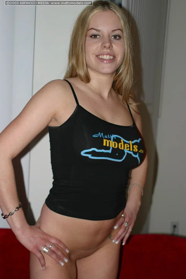 Cute blonde Shawnie flashes her nice boobs during her first nude shoot  - Amateur, Big Tits, Nipples, Blonde, MILF, Babe, Close Up, Natural Tits, Beautiful, Solo  - Photo 6