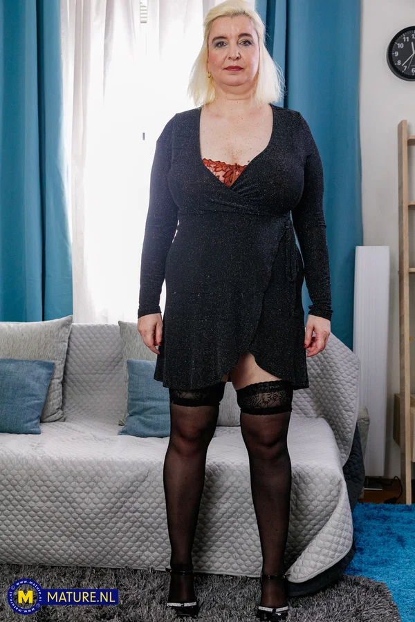 Naughty mom Angel Zuzee lets her stepson play with her big boobs  - Mom, Mature, BBW, Family, Stepmom, Chubby, Thick, Curvy, Amateur, Czech  - Photo 1