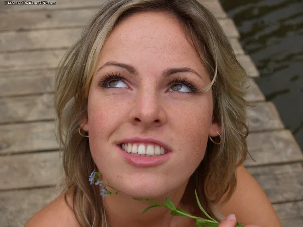 Playful amature teen babe with tiny tits enjoys her body outdoor  - Outdoor, Amateur, Teen, Babe, Ass, Spreading, Feet, Beautiful, Clothed, Asshole  - Photo 3