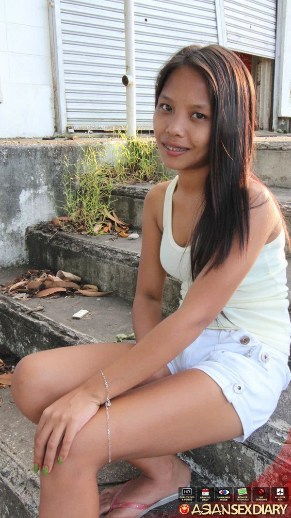 Cute Pinay teen in braces gets fucked by a foreigner in POV mode  - Braces, POV, Asian, Teen, Amateur, Close Up, Hardcore, Hairy, Ass, Shorts  - Photo 1