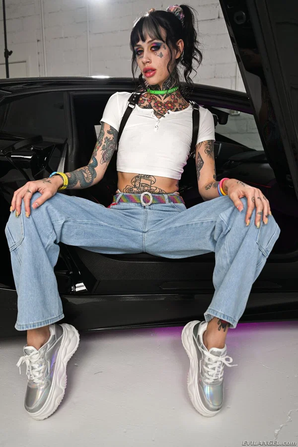 Evil Angel CC Doll, Nade Nasty  - Tattoo, Cumshot, Amateur, Skinny, Petite, Deepthroat, Jeans, Tiny Tits, Pigtails, Reality  - Photo 2