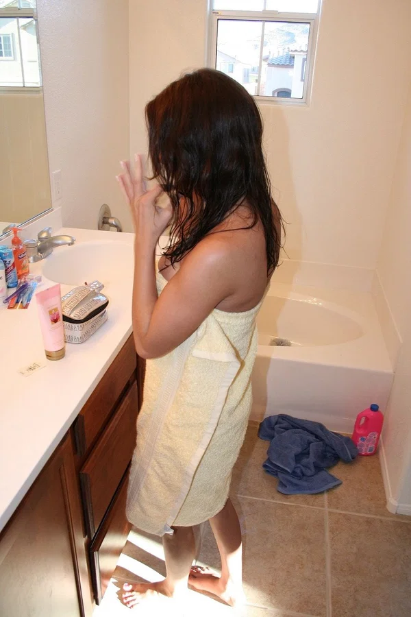 Brunette amateur shows off her big booty and her perfect breasts  - Bath, Amateur, Teen, Perfect, Babe, Big Tits, Sexy, Ass, Solo, Beautiful  - Photo 3