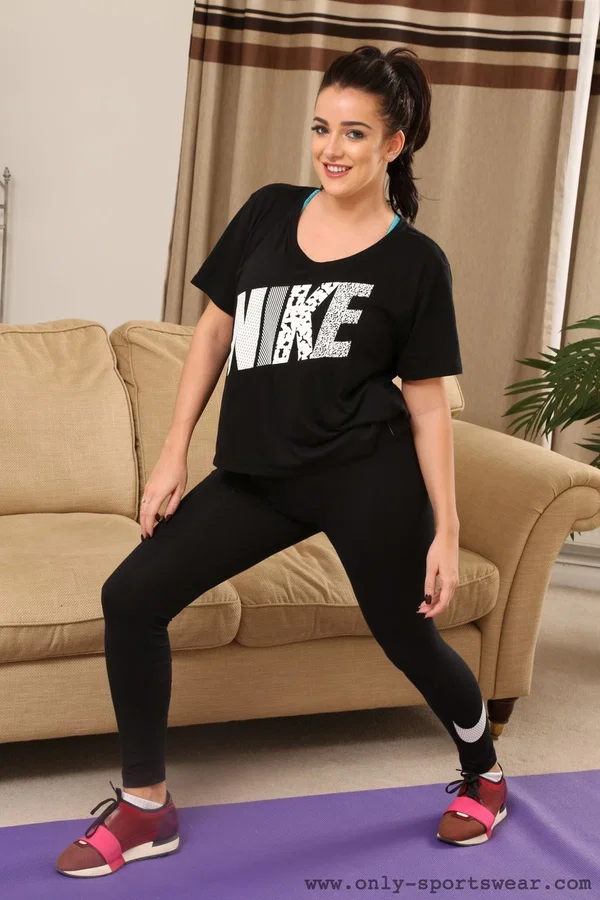 British beauty Stephanie W exposes her amazing boobs and ass after workout  - Yoga Pants, Sports, Non Nude, Undressing, Armpit, Clothed, Ass, Tattoo, British, European  - Photo 3