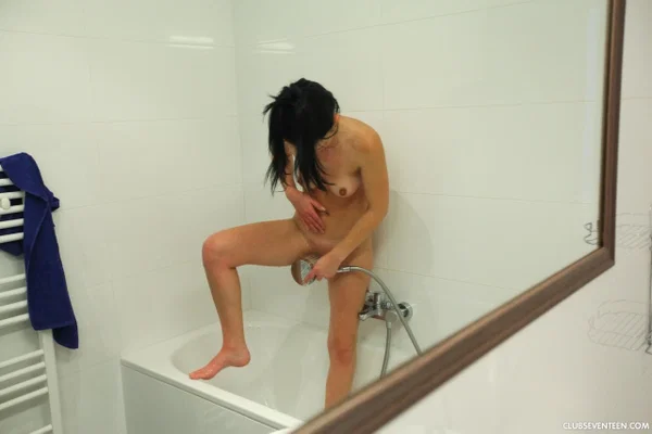 Sexy teen Maggie D shows her beautiful small breasts while bathing  - Teen, Cute, European  - Photo 17