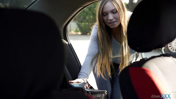 Hardcore slut Tiff Bannister dresses in taxi & fucks the driver in backseat  - Teen, Outdoor, Upskirt, Brunette, Cute, Feet, Non Nude, Legs, Pussy, Spreading  - Photo 3