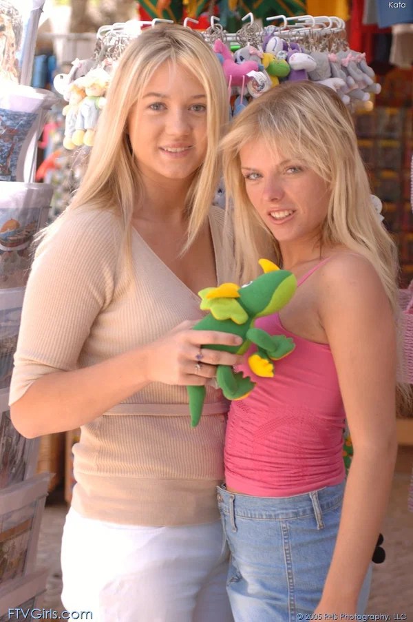 Glamour babe Kata & her lesbian girl friend flashing sexy tits in public  - Beautiful, Reality, Lesbian, Public, Babe, Sexy, Glamour, Saggy Tits, Undressing, Solo  - Photo 1