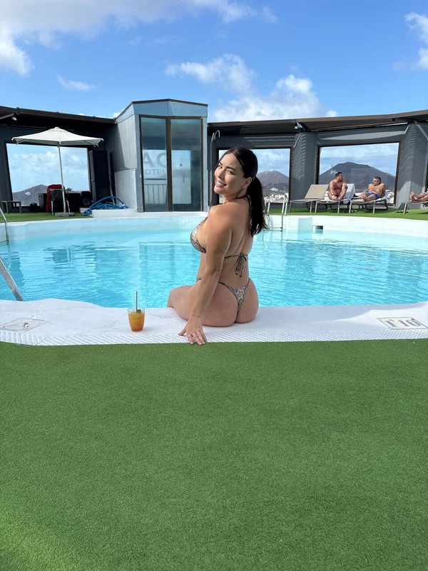 Hot brunette Yareli flaunts her big ass wearing a bikini by a pool  - Latina, Ass, Curvy, Amateur, Bikini, Big Tits, Thick, Chubby, Beautiful, Solo  - Photo 4