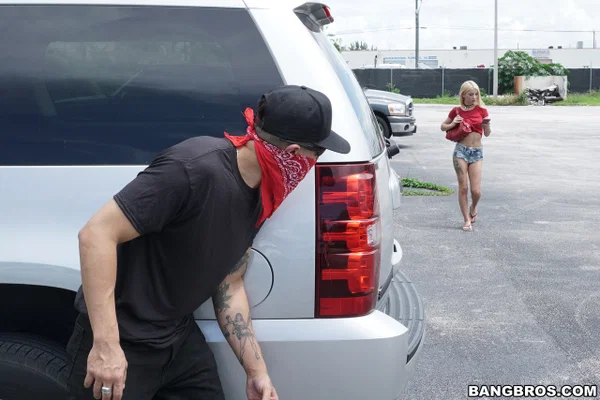 Teen Kenzie Reeves get attacked by her BF & fucked in a parking lot fantasy  - Caught, Reality, Hardcore, Teen, Petite, Outdoor, Skinny, Blonde, Blowjob, Cute  - Photo 2