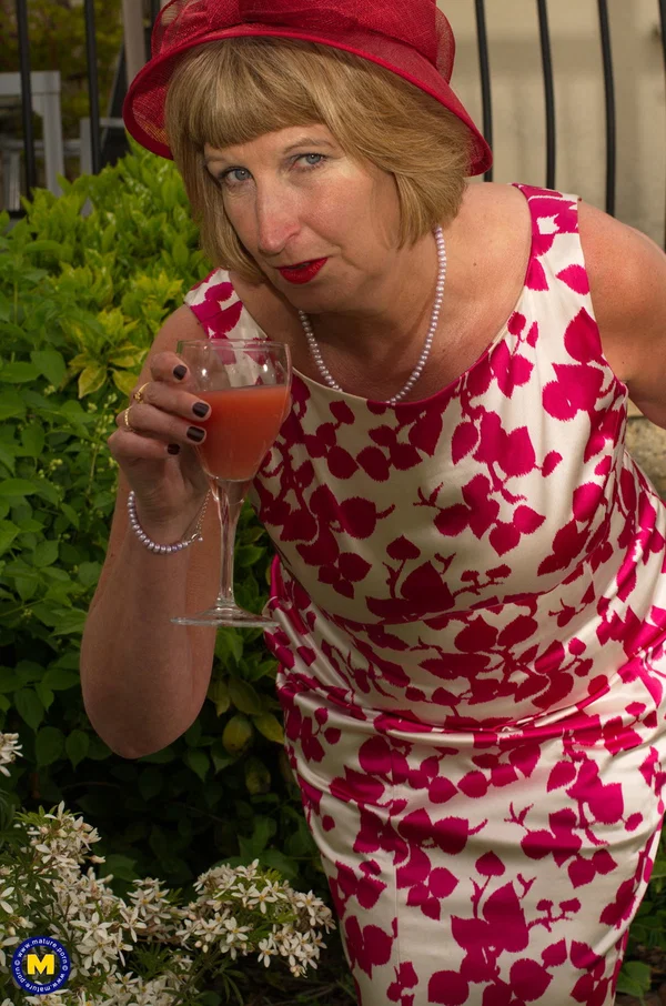 British lady Rosemary strips in the back yard and toys her bald mature pussy  - Mature, BBW, Chubby, Thick, Saggy Tits, Curvy, Short Hair, Outdoor, Close Up, Dress  - Photo 3