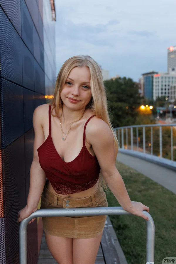 Zishy starring Kylie Shay XXX Gallery  - Non Nude, Amateur, Solo, Beautiful, Babe, Outdoor  - Photo 10