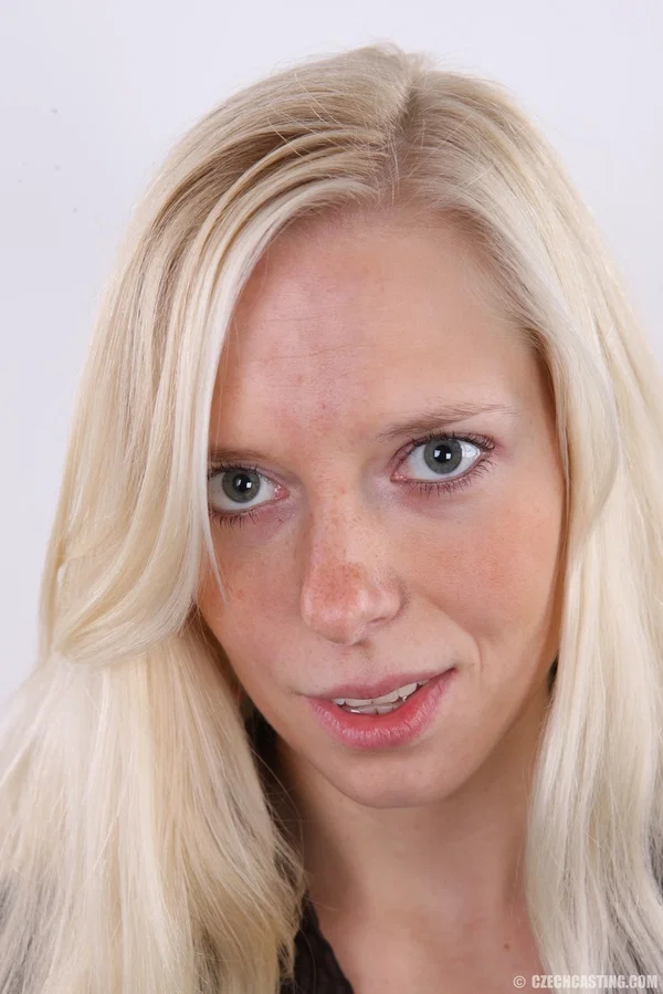 Blonde amateur exposes her mostly hairy muff for the first time  - Amateur, Casting, Face, Close Up, Spreading, Hairy, Lingerie, Ass, Nipples, Jeans  - Photo 1