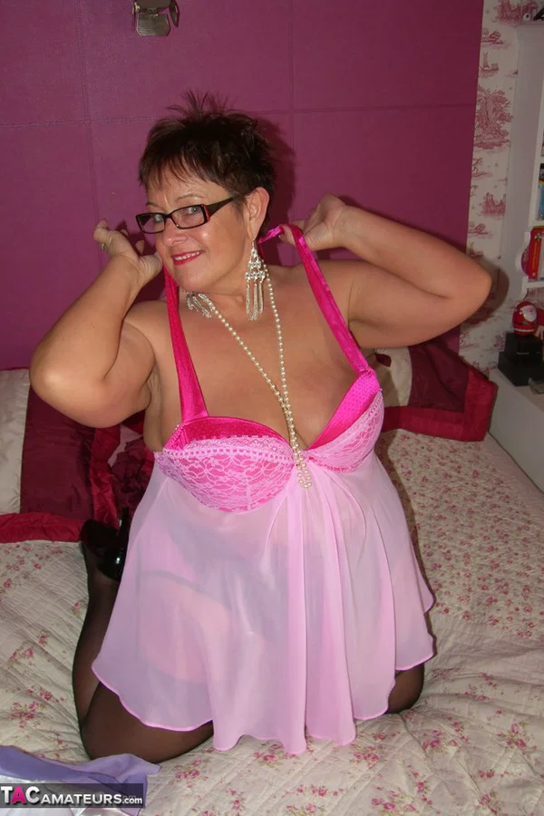 Amateur BBW Warmsweethoney looses her large tits from lingerie with glasses on  - BBW, Mature, Amateur, Glasses, Big Tits, Chubby, Curvy, Face, Thick, European  - Photo 16