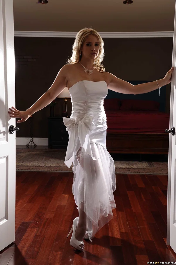 Sexy blonde bride sheds her wedding gown to pose topless in stockings & garter  - Wedding, Mature, MILF, Pornstar, Blonde, Brunette, Sexy, Non Nude, Spreading, Pussy  - Photo 1
