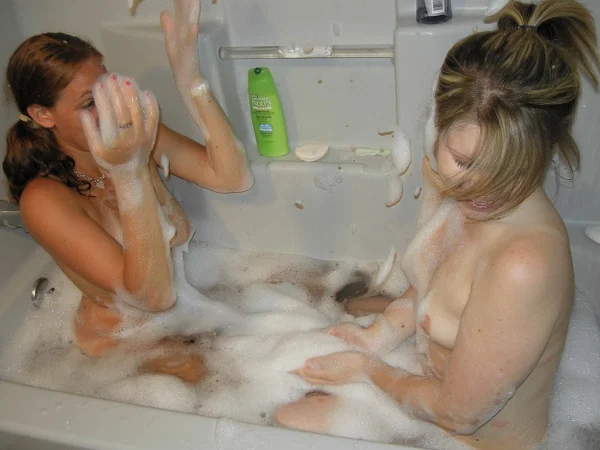 Sexy amateur girls Mariah and Veronica Snow kiss naked in a tub  - Mature, Bath, Redhead, Amateur, MILF, Erotic, Wet, Natural Tits, Big Tits, Kissing  - Photo 14
