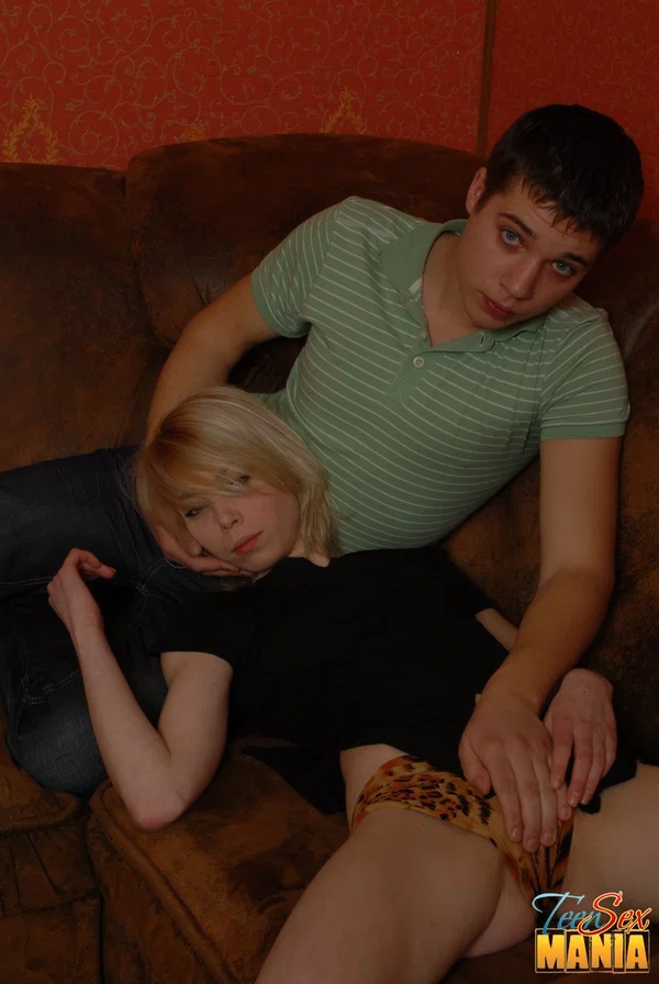 Cute blonde teen Alice jerks her guy's cock after blowing him before fucking  - Teen, Amateur, Blonde, European, Handjob, Blowjob, Hardcore, Cumshot, Ass Fucking, Panties  - Photo 3