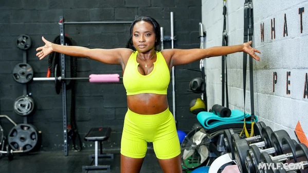 Black babe Naomi Foxxx enjoys hardcore sex with a white guy at the gym  - Ebony, Sports, Gym, Interracial, Curvy, Thick, Big Tits, Amateur, Chubby, African  - Photo 6