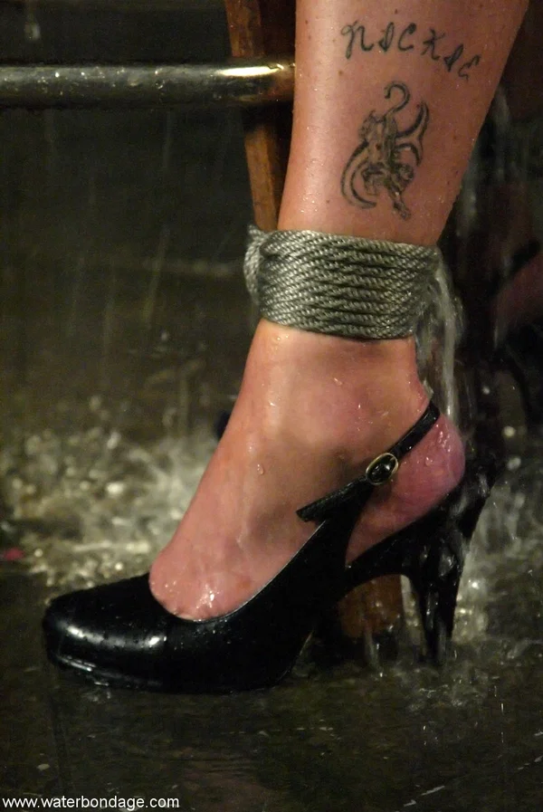 Sexy MILF with big juggs Christina Carter gets wet while attached to a device  - BDSM, Bondage, Fetish, Wet, MILF, Mature, High Heels, Nipples, Big Tits, Sexy  - Photo 15