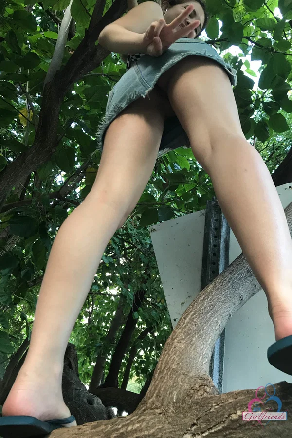 Blonde amateur Jane Wilde gets totally naked on a public beach  - Girlfriend, Beach, Outdoor, Amateur, Beautiful, Babe, Petite, Upskirt, Public, Blonde  - Photo 5