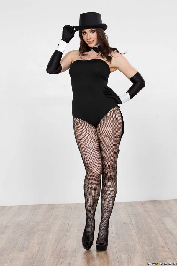 Busty brunette MILF Chanel Preston displays her hot body in sexy fishnets  - Pornstar, MILF, Brunette, Big Tits, Pussy, Non Nude, Fake Tits  - Photo 3