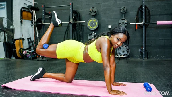 Black babe Naomi Foxxx enjoys hardcore sex with a white guy at the gym  - Ebony, Sports, Gym, Interracial, Curvy, Thick, Big Tits, Amateur, Chubby, African  - Photo 10