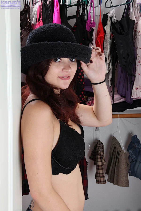 Amateur teen takes off her jeans to get a close up of her pussy  - Teen, Amateur, Jeans, Tiny Tits, Spreading, Pussy, Close Up, Face, Clothed, Undressing  - Photo 4