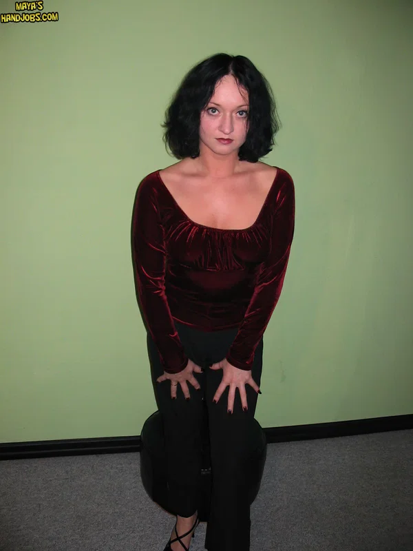 Mayas Handjobs Official starring Mayas Handjobs Naked XXX  - MILF, Short Hair, Spreading, Brunette, Non Nude  - Photo 1