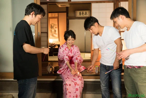 Asian wife Mari Haneda gets her twat filled with two cocks and cum  - Japanese, Pussy, Short Hair, Asian, Close Up, Big Clit, Groupsex, Skinny, Kissing, Tiny Tits  - Photo 4