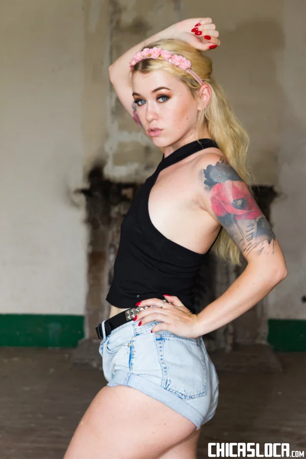 Tattooed young blonde stunner Misha Cross bangs big cock in abandoned building  - Latina, Sexy, Brunette, European, Pussy, Cowgirl, Blowjob, Spreading  - Photo 17