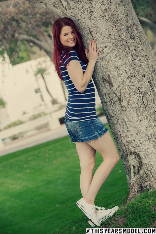 Natural redhead Mindy Corin exposes herself while in a public park  - Skirt, Ass, Redhead, Outdoor, Pussy, Big Tits, PAWG, Babe, Upskirt, Clothed  - Photo 1