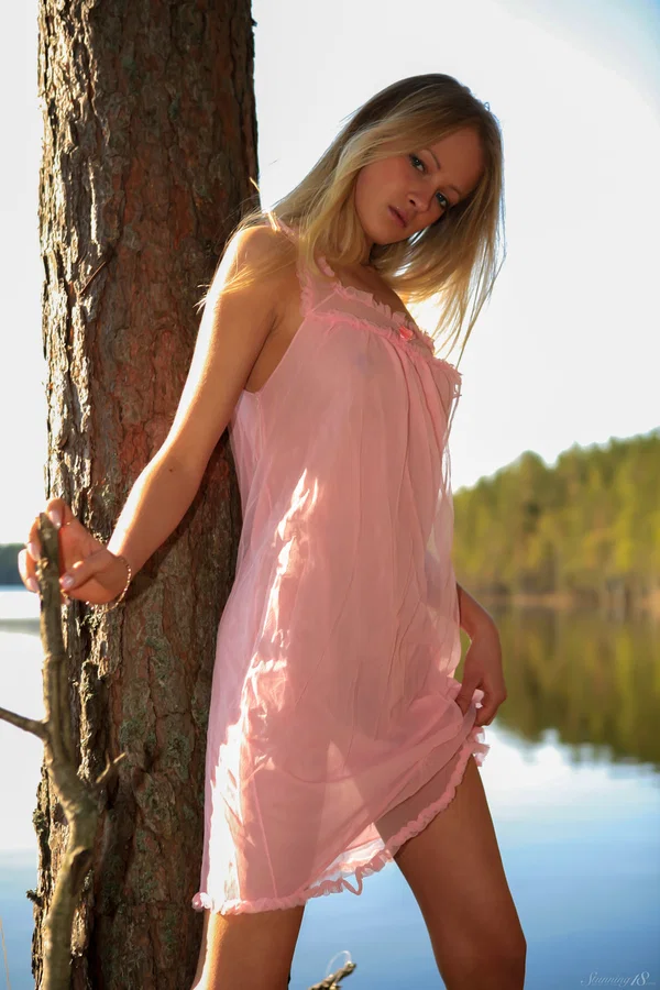 Young blonde exposes her great body while outdoors near a lake  - Teen, Beautiful, Solo, Glamour, Model, Cute, Babe  - Photo 14