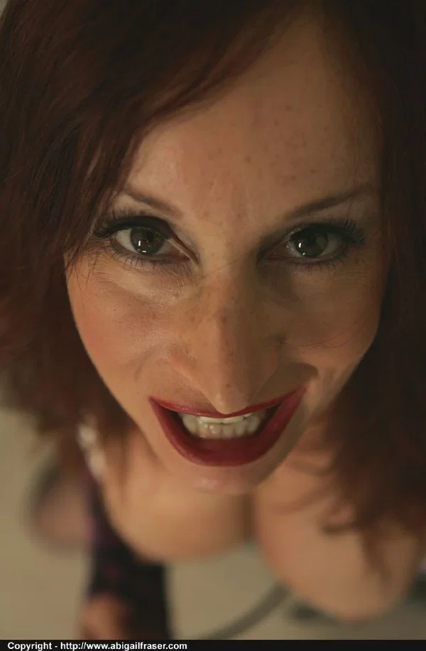 Hot mature babe Abigail Fraser rides a fucking machine and gives a blowjob  - Mature, Blowjob, Big Tits  - Photo 7