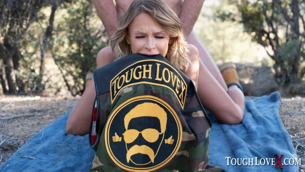 Blonde teen Emma Hix gags of a dick before a hard fuck amid scrubby bushes  - Blowjob, Hardcore, Outdoor, Cute, Ass, Cowgirl, Teen, Pussy, Shaved, Shorts  - Photo 20