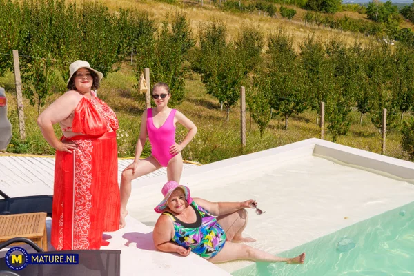 Mature NL performed by Edina, Jana, Maya Sex Images  - Mature, Mom, Chubby, BBW, Curvy, Family, Stepmom, Thick, Massage, Lesbian  - Photo 15
