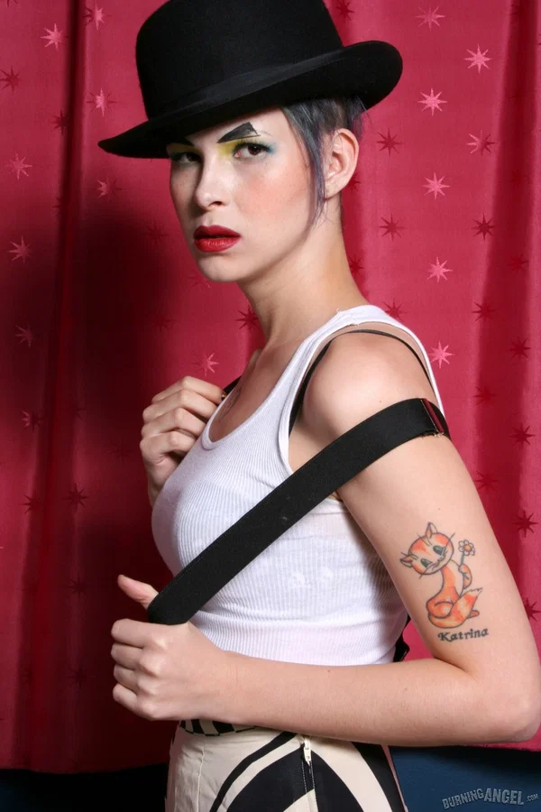 Actor babe Chapel Chaplin showing inked natural tits & young shaved pussy  - Fetish, Short Hair, Pussy, Spreading, Non Nude  - Photo 3