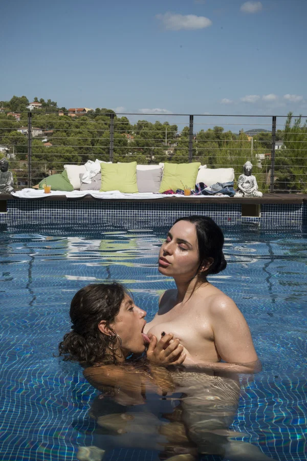 Brunette Spanish babes strip before tasting each other's cunt by the pool  - Argentina, Spanish, Latina, Brunette, White  - Photo 16