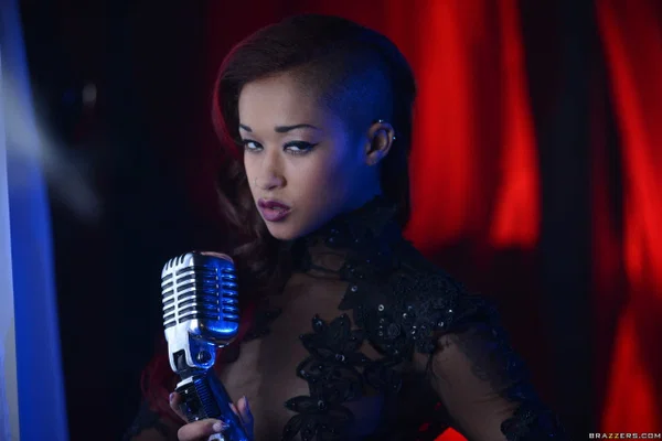 Little ebony singer Skin Diamond preforming in sexy lace see-through dress  - Ebony, African, Black, Pornstar, Non Nude  - Photo 15
