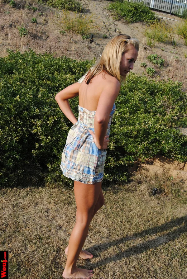 Blonde amateur WouJ in a short skirt flashes her hot ass on a hillside  - Beautiful, Amateur, Babe, Solo  - Photo 2