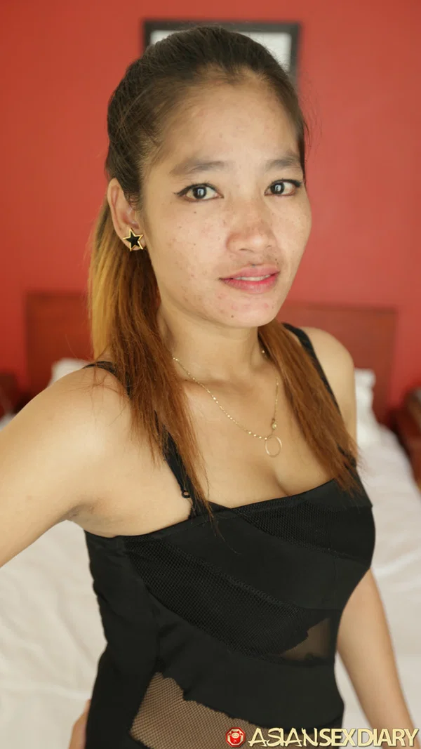 Hot Cambodian mom Anita B shows off her big natural tits and fucks in POV  - Mom, Asian, Amateur, British  - Photo 1
