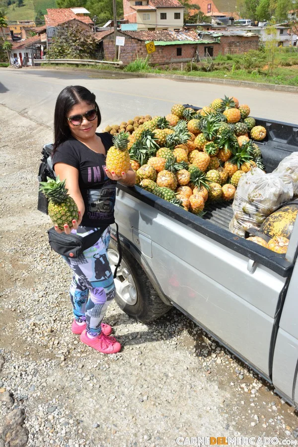 Latina fruit seller models her bubble butt & great big melons in lace lingerie  - Latina, Amateur, Glasses, Outdoor, Big Tits, Spreading, Non Nude, Pussy  - Photo 2