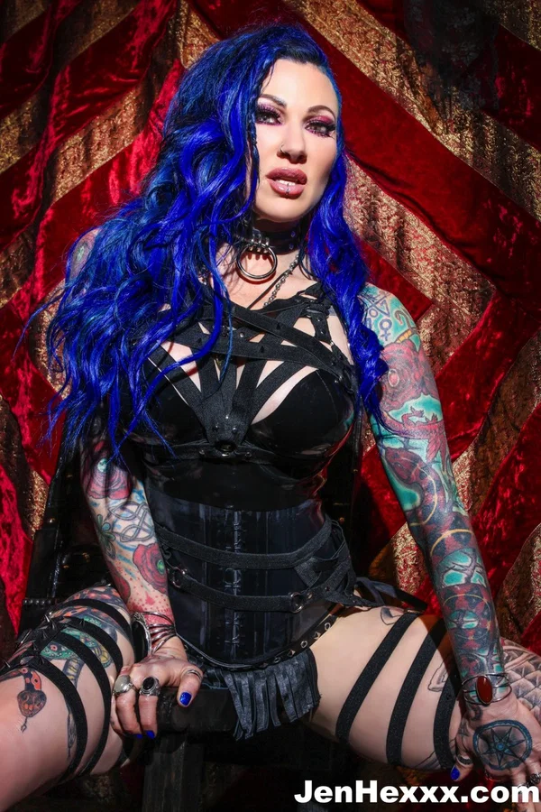 Tattoo model Jen Hexxx bares her large boobs during solo action  - Tattoo, MILF, Lingerie, Big Tits, Pornstar, Latex, Ass, Panties, Stockings, Spreading  - Photo 5