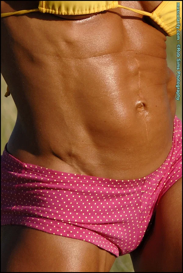 Bodybuilder Stephanie Erickson strikes great poses while in the outdoors  - Close Up, Sports, Bikini, Nipples, Latina, Outdoor, Big Tits, Ass, High Heels, Solo  - Photo 14