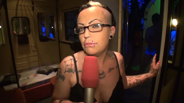 Tattooed Candy Cox & friends engage in hot swinging cock sucking group sex  - Amateur, European, Glasses, Blowjob, Feet, Non Nude  - Photo 4