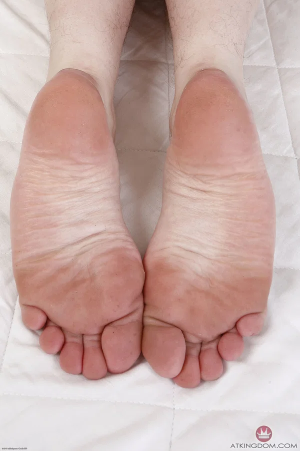 ATK Hairy performed by Mercy West Naked Gallery  - Hairy, Amateur, Petite, Feet, White, Non Nude, Pussy, Spreading, Brunette  - Photo 20