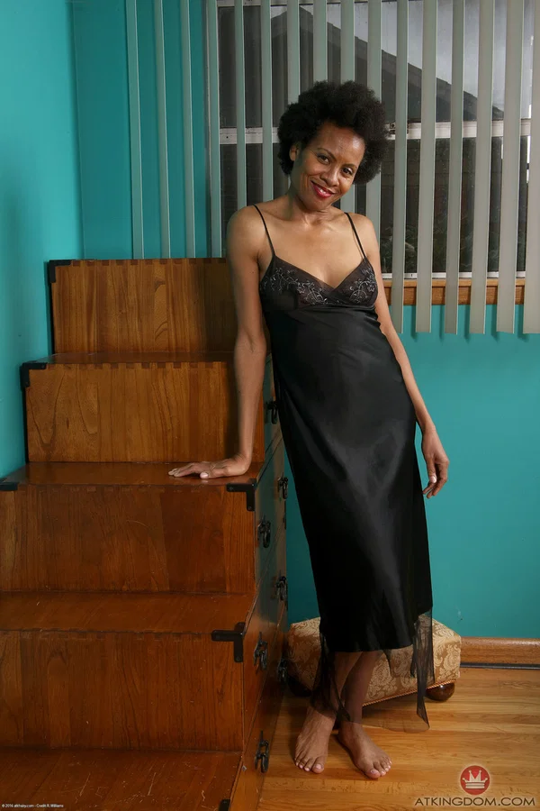 Beautiful ebony MILF Ariela strips naked & spreads her hairy pussy up close  - Hairy, Ebony, Mature, African, Amateur, Cute, MILF, Teen, Sexy, Skinny  - Photo 1
