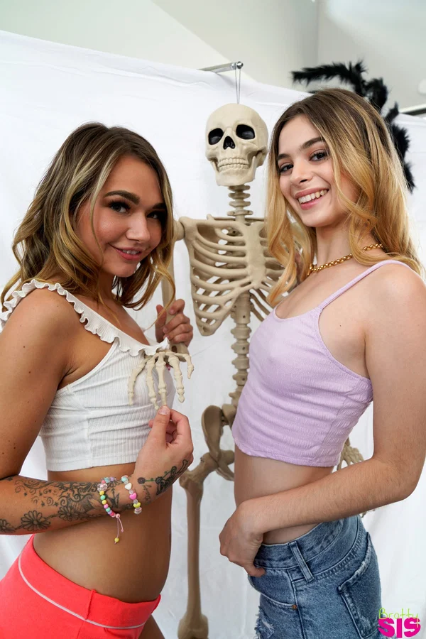 Cute blonde stepsisters Mia Kay and Molly Little have lesbian sex at Halloween  - Halloween, Gloryhole, Cosplay, High Heels, Family, Latex, Threesome, Ass, Step Sister, Teen  - Photo 2