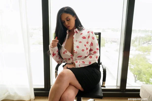 Dazzling brunette Ryan Smiles unleashes her breathtaking big boobs  - Big Tits, BBW, Curvy, Pornstar, Thick, Chubby, Natural Tits, Brunette, Asian, Feet  - Photo 10