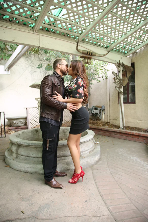 Canadian pornstar with big tits August Ames riding a fine dick in HD  - Clothed, Groupsex, Skirt, Canadian, High Heels, Teen, Outdoor, Big Tits, Reality, Hardcore  - Photo 2