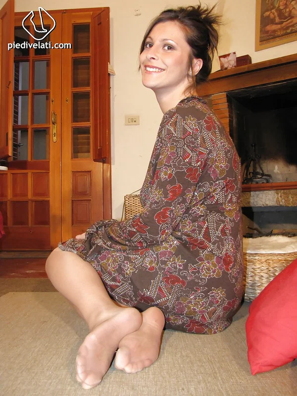 Alluring big tit brunette babe Elena showing her foot fetish passion  - Pantyhose, Legs, Non Nude, Feet, Clothed, Babe, Close Up, Beautiful, Brunette, Boots  - Photo 5