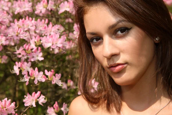 Super sexy brunette Becca squats and exposes her delicious fuck hole outdoors  - Outdoor, Shaved, Pussy, Spreading, Babe, Close Up, Glamour, Beautiful, Ass, Model  - Photo 2